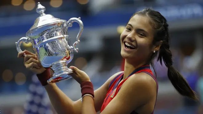 اما رادوکانو بدون واگذار کردن یک ست قهرمان اوپن آمریکا ۲۰۲۱ شد