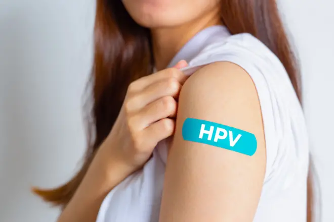 HPV लस, सर्व्हायकल कॅन्सर: गर्भाशयाच्या मुखाच्या कर्करोगामुळे होणारे 3 लाख मृत्यू थांबणार? वाचा