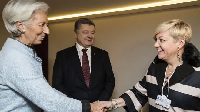 Директор-розпорядник МВФ Крістін Лагард, президент України Петро Порошенко, голова НБУ Валерія Гонтарева