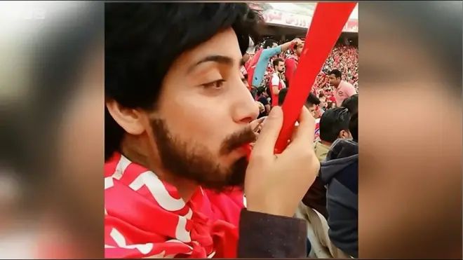 ผู้หญิงปลอมเป็นผู้ชาย