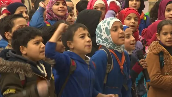 Niños en una escuela de Alepo.