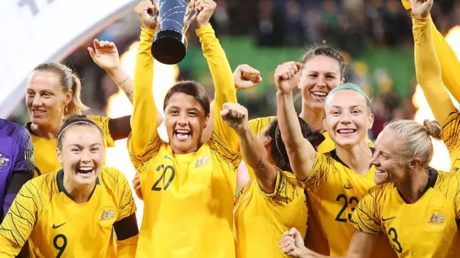 Taphatonni kubbaa miilla dubartii Awustraliyaa