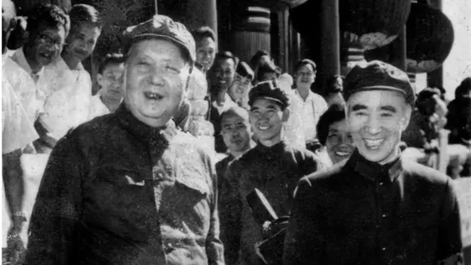 1966年10月1日，林彪與毛澤東在天安門城樓上