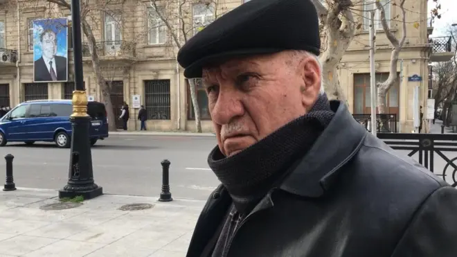 Bakı sakinlərindən yeni parlamentdə necə bir deputat görmək istədiklərini soruşub.