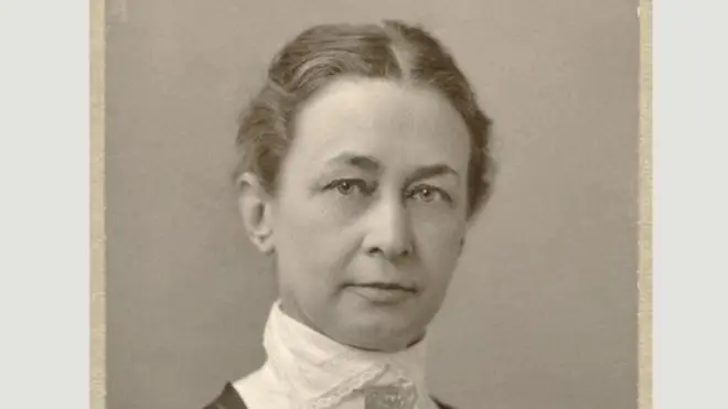 早在1912年，即康定斯基声称创作出第一幅抽象画的5年前，克林特就已经运用非具象的手法开始绘画了