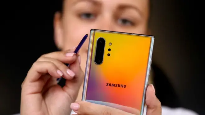 Samsung ha lanzado dos modelos esta semana: el Galaxy Note 10 y el Galaxy Note 10+.