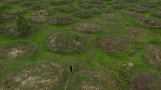 俄罗斯西伯利亚雅库特（萨哈）地区因永久冻土融化而形成的土堆（9/2020）