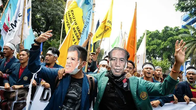 Demonstrasi mahasiswa di Jakarta, 20 Oktober 2016, mengkritik kinerja Presiden Joko Widodo dan wapres (saat itu) Jusuf Kalla.