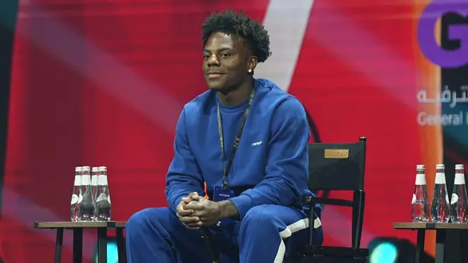 Foto IshowSpeed n'ọgbakọ 'Joy Forum' e mere n'ogige SEF Arena n'Ọktoba 16, 2025 na Riyadh, mba Sawudi Arabịa