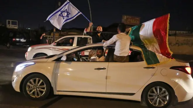 Bağımsızlık referandumundan 'Evet' sonucu çıkmasının ardından yapılan kutlamalarda İsrail bayrağı da yer aldı