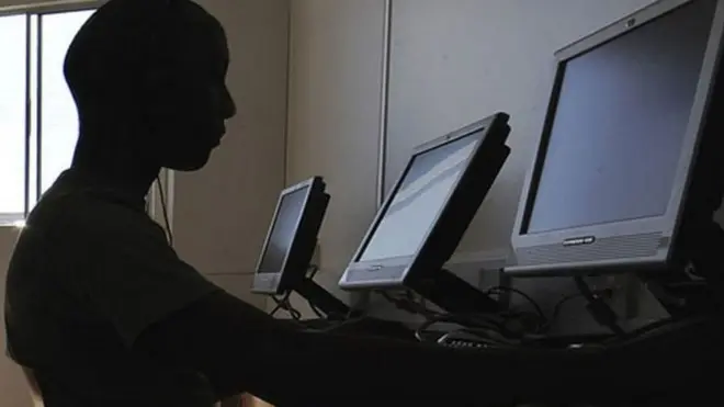 ብመንገዲ ኢንተርነት ሰባት ዘታልሉ ናይጀርያውያን