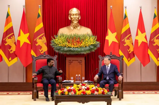 ජනපති හා වියට්නාම් කොමියුනිස්ට් පක්ෂයේ ප්‍රධාන ලේකම් අතර හමුවක්