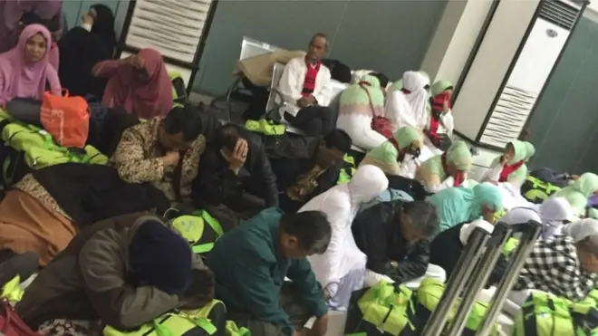 Rombongan calon haji asal Indonesia ditangkap aparat Filipina lantaran memakai paspor palsu Filipina di Bandara Internasional Manila, Agustus lalu.