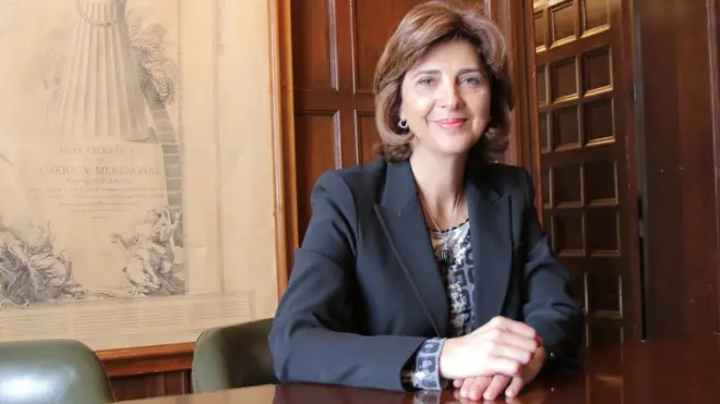 La canciller colombiana, María Ángela Holguín, analizó con BBC Mundo las razones de la victoria del "no" en el plebiscito.