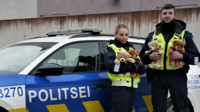 Поліцейські використовуватимуть ведмедиків, щоб заспокоювати дітей, які стали свідками інциденту