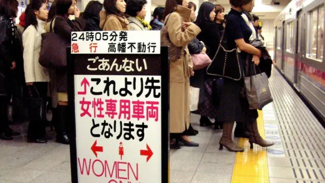 日本的女性专用车厢能让女性通勤更安全？