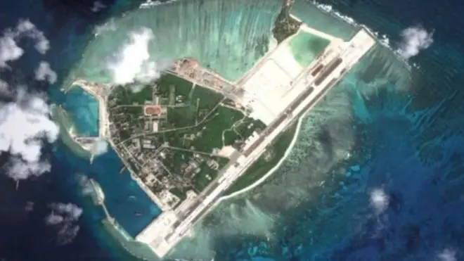 چین متنازع سمندری علاقے میں مصنوعی جزیرے تعمیر کر رہ ہا