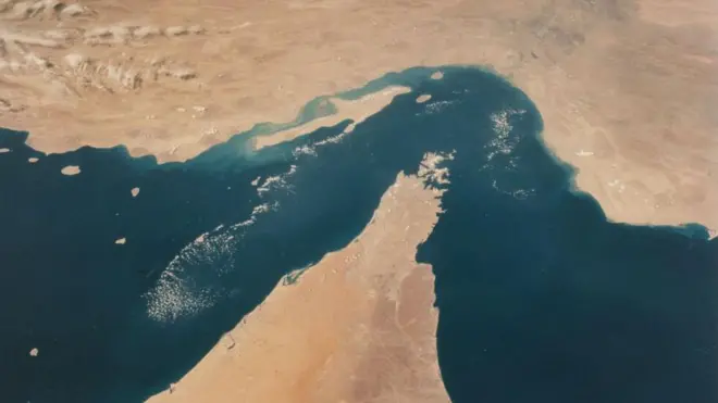 Imagen satelital del estrecho de Ormuz.