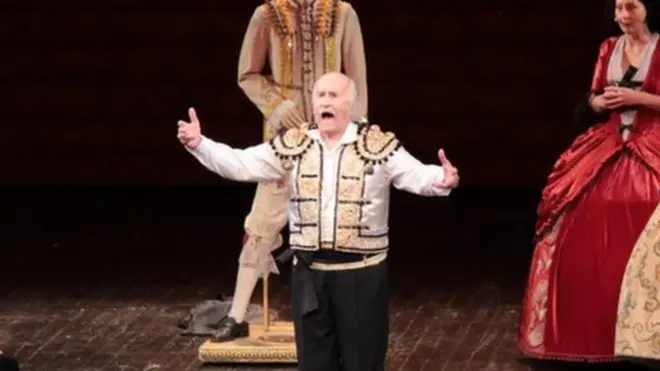 В 2010 году к 95-летию Владимира Зельдина в ЦАРТА был поставлен спектакль "Танцы с учителем"