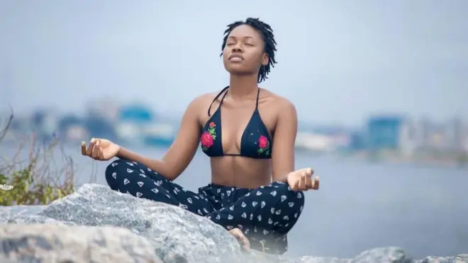 June 21 evri year na day wey United Nations set aside to celebrate yoga and di health benefit wey e dey bring to pipo.