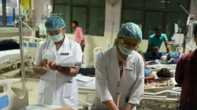 एम्स में कम से कम 12 हज़ार लोगों की ओपीडी