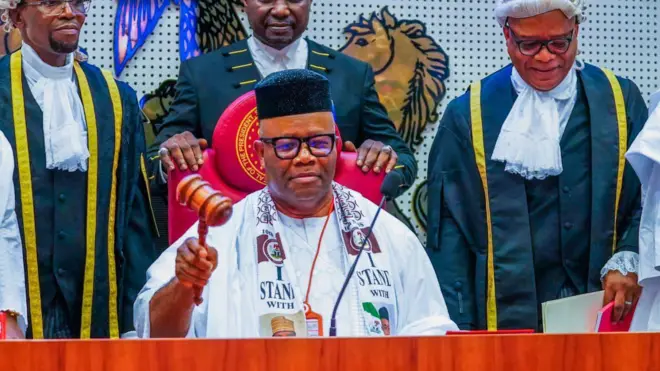 Aworan aare ile asofin agba