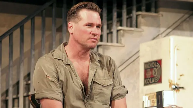 صورة للممثل الأمريكي فال كيلمر في عام 2005.