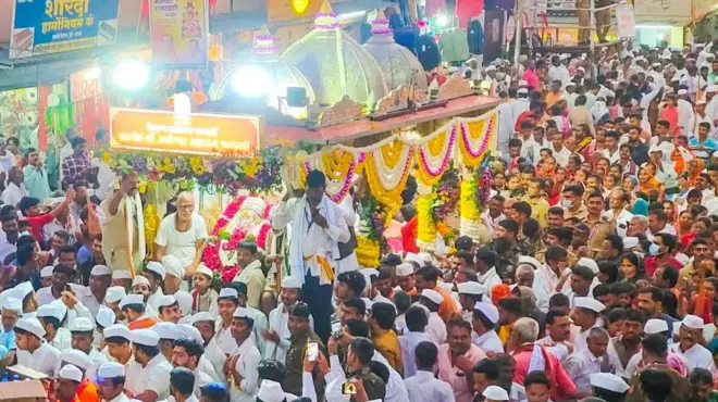 माऊलींची पालखी आळंदीतच का रोखून धरण्यात आली होती? वारकरी संप्रदायातच दलितांना कसा संघर्ष करावा लागला?