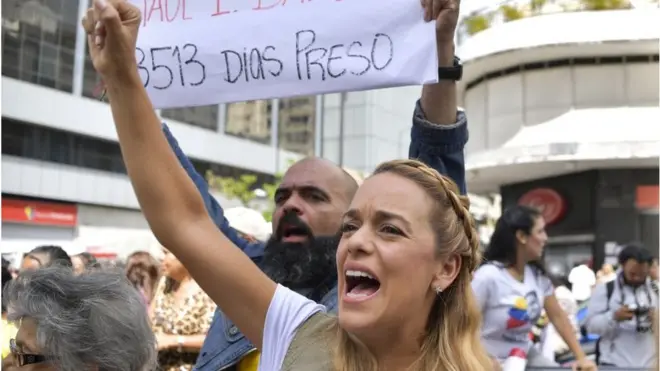 Lilian Tintori, vợ của lãnh đạo đối lập Venezuela Leopoldo Lopez hiện đang bị quản thúc, biểu tình đòi trả tự do cho các tù nhân chính trị ở Caracas, Venezuela ngày 15/11/2018