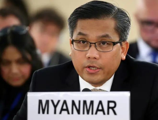 ကုလအစည်းအဝေးတက်နေတဲ့ ဦးကျော်မိုးထွန်း  (ပုံဟောင်း)