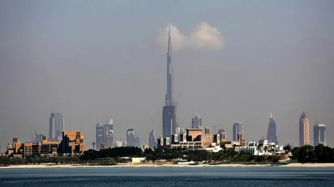 دبۍ
