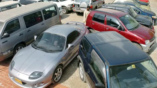 نان کسٹم پیڈ گاڑی