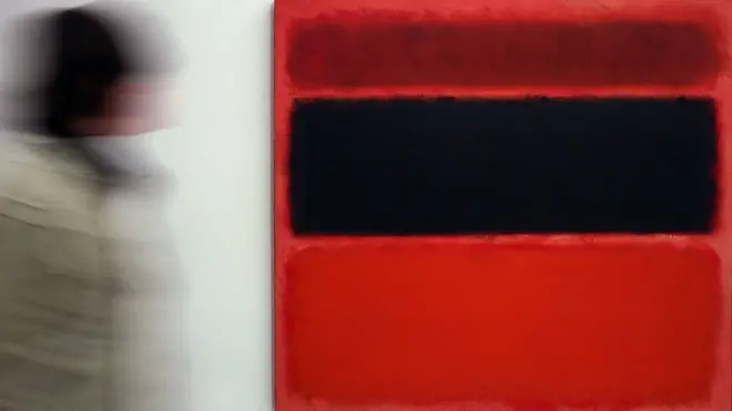 Yatay renk blokları Rothko resimlerinin karakteristik özelliklerinden biridir.