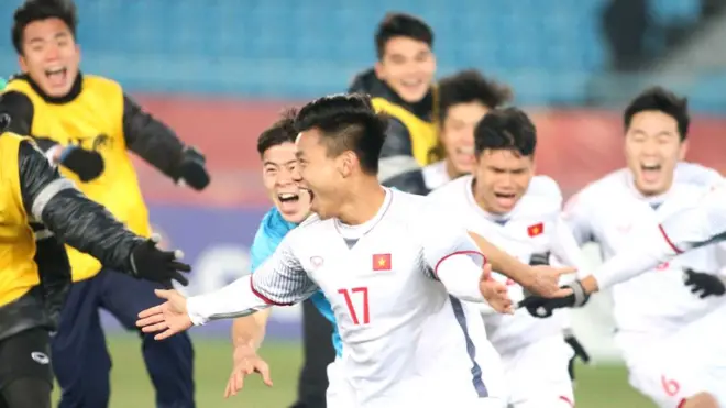 Tuyển U23 Việt Nam nay đã ở trong lòng người hâm mộ Hàn Quốc, theo khách mời Bàn tròn thứ Năm của BBC Tiếng Việt