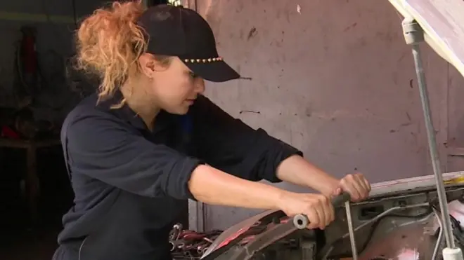 بثينة مشايقي