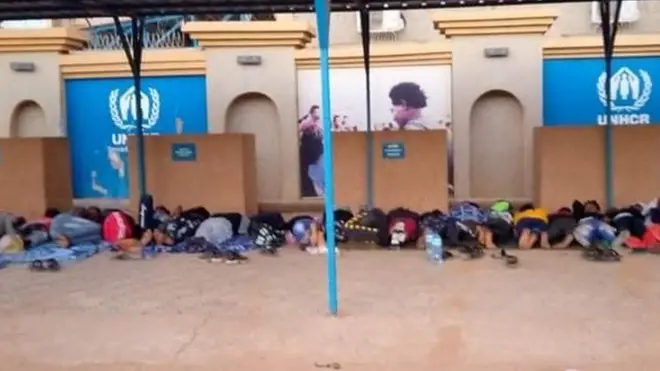 ኣብ ኒጀር ዝርከቡ ኤርትራውያን ስደተኛኣተት ንራብዓይ መዓልቶም ሰለማዊ ሰልፊ የካይዱ ኣለዉ