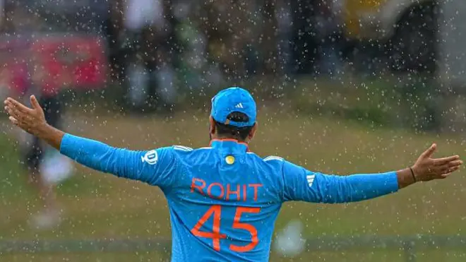 සුපිරි සිව්දෙනාගේ වටයේ තරග සහ අවසන් මහ තරගය හම්බන්තොටට?