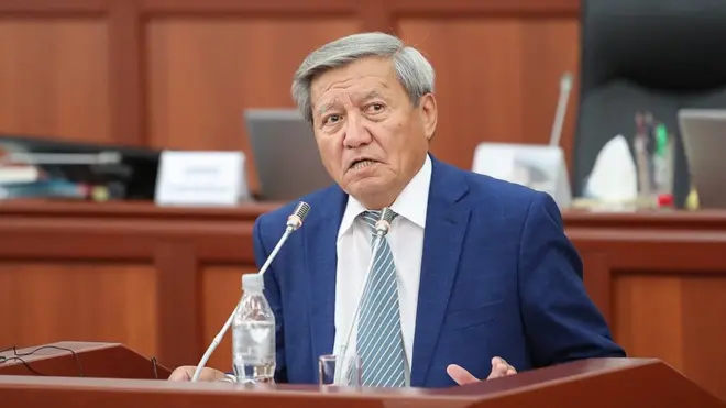 Жыпар Жекшеев