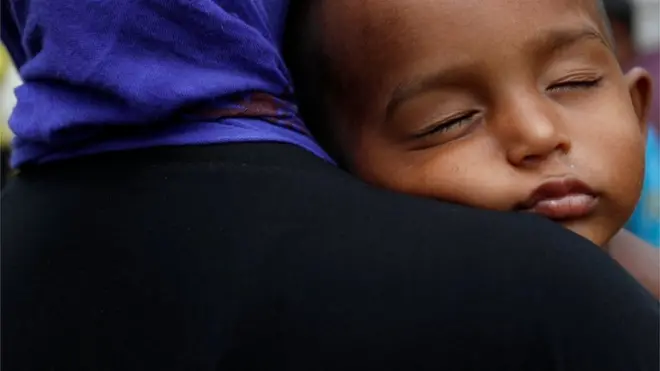 သီတင်းပတ်တိုင်း ကလေးတသောင်း နှစ်ထောင်လောက် နယ်စပ်ဖြတ်ပြီး ဘင်္ဂလားဒေ့ရှ် ဒုက္ခသည်စခန်းတွေဆီ ထွက်ပြေးခိုလှုံ