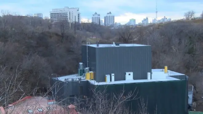 Будівля на узвозі