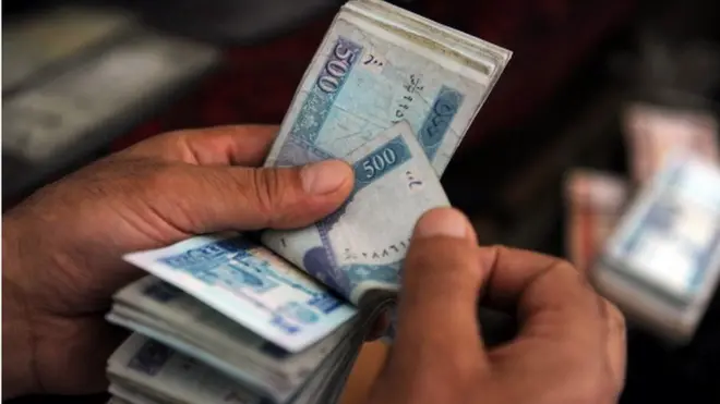 نغدې پیسې یا بانکي نوټونه په بېلابېلو میکروبونو یا وېروسونو ککړ وي