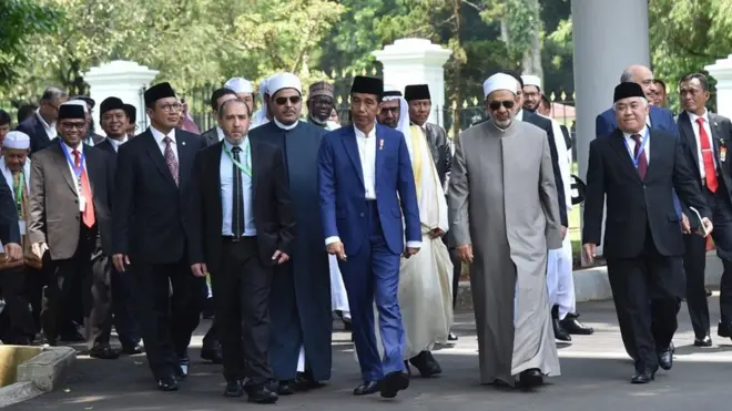 Pertemuan para ulama selama tiga hari di Bogor dibuka oleh Presiden Joko Widodo.