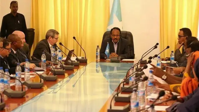 Madaxweyne Farmaajo ayaa ugu baaqay Soomaalida qurbaha iyo beesha caalamka in ay caawiyaan dadka abaarahu saameeyeen.