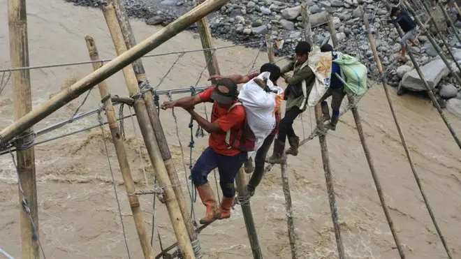 Jembatan darurat di Kecamatan Ketol, Aceh Tengah