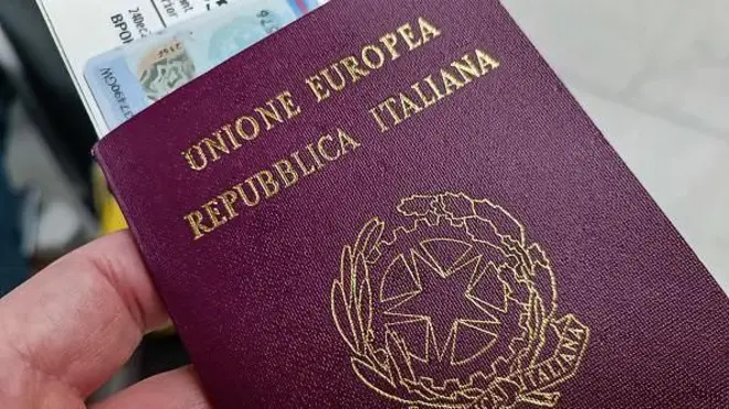 Pasaporte italiano