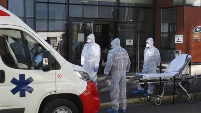 फ्रांस में कोरोना