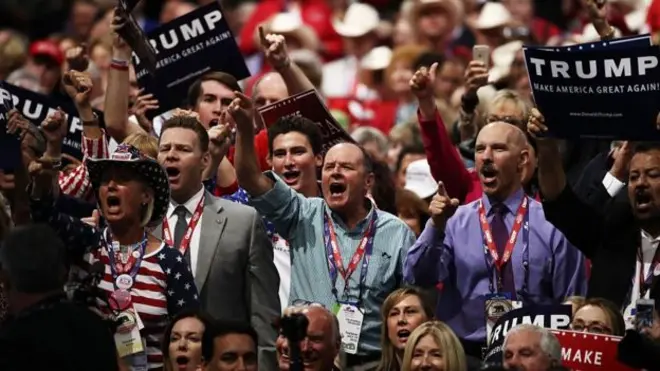 රිපබ්ලිකන් පාක්ෂිකයන්ගේ 'ප්‍රහාරය' ට්‍රම්ප් ගේ ප්‍රතිවාදී ඩිමොක්ක්‍රටික් අපේක්ෂිකා හිලරි ක්ලින්ටන් වෙත යොමු කළ යුතු බවටයි තීරණය වූයේ