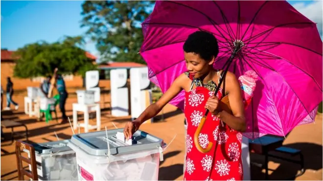 Woman dey vote