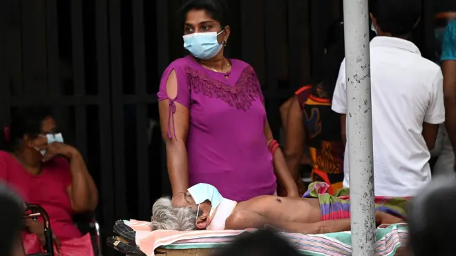 ඩොලර් හිඟය මැද උඩුදුවන ඖෂධ හිඟයෙන් ප්‍රතිකාර සේවා බිඳ වැටෙයිද?