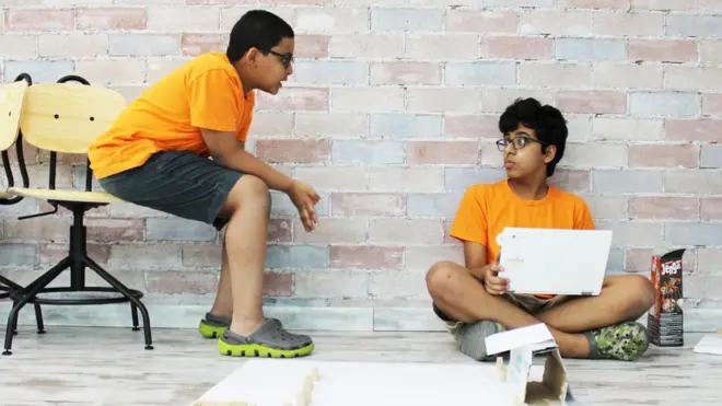 ورشات تدريب أطفال على البرمجة